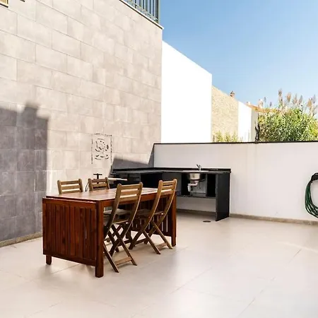 Beach, Ocean View & Bright House Villa *