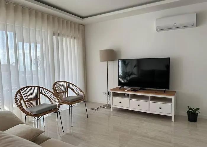 Beach, Ocean View & Bright House Villa Ericeira