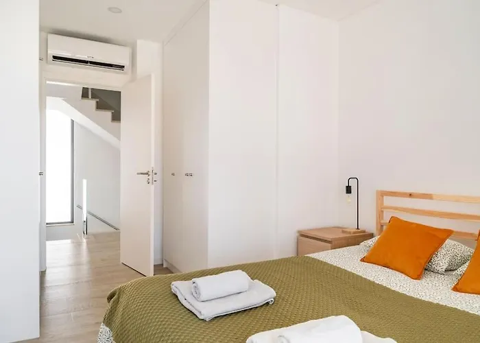 Beach, Ocean View & Bright House Ericeira