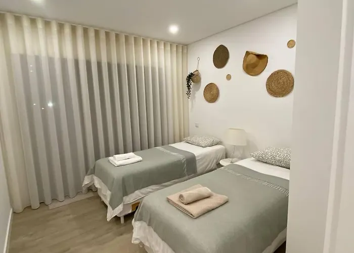 Beach, Ocean View & Bright House Villa Ericeira