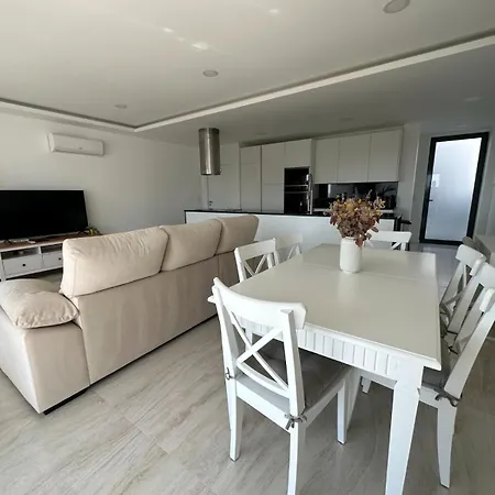 Beach, Ocean View & Bright House * Ericeira