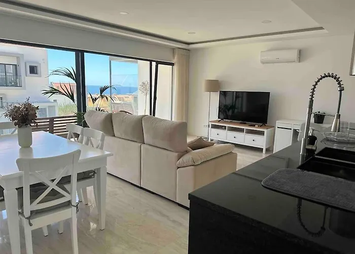 Villa Beach, Ocean View & Bright House *