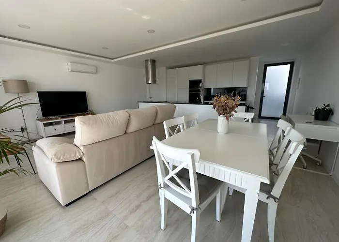 Beach, Ocean View & Bright House * 埃里塞拉
